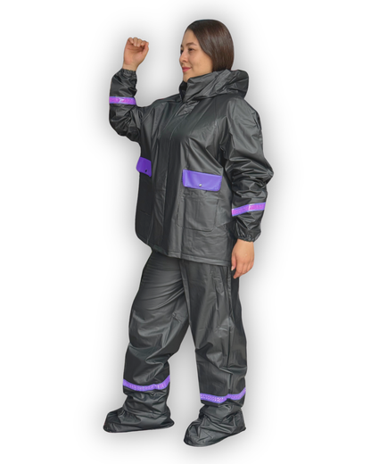 Impermeable Siliconado Resortado y Bolsillo Negro-Morado