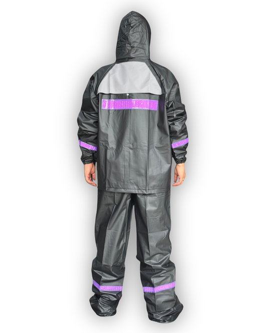 Impermeable Siliconado Resortado y Bolsillo Negro-Morado